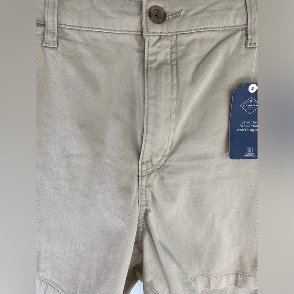 St. John’s Bay Tan Chino Shorts NWT Size 18P SKU0499 - Picture 2 of 9